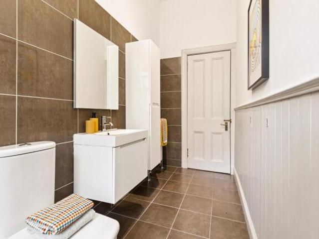 Apartment for sale in Hillhead, Scotland