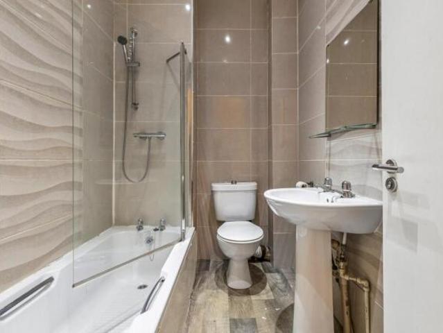 Apartment for sale in Hillhead, Scotland