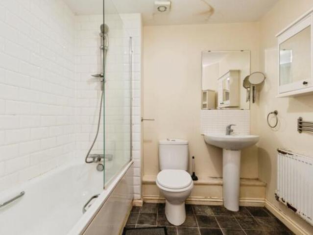 Apartment for sale in Warrington