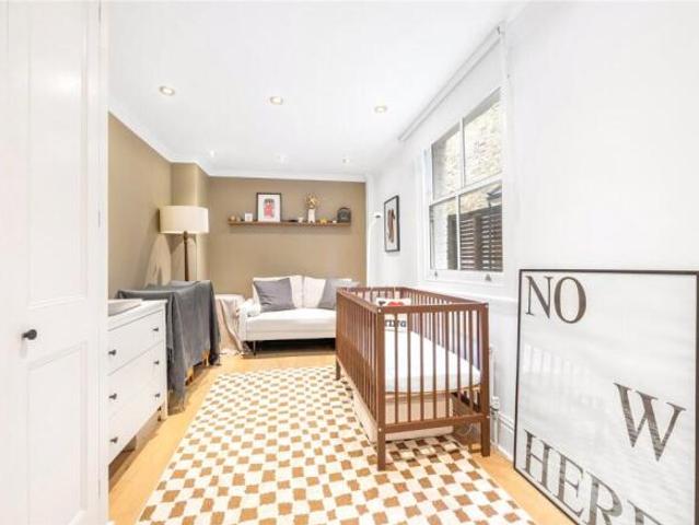 Apartment for sale in East Dulwich, Greater London