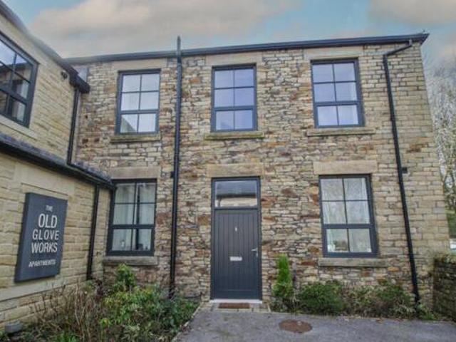 House for sale in Glossop, High Peak