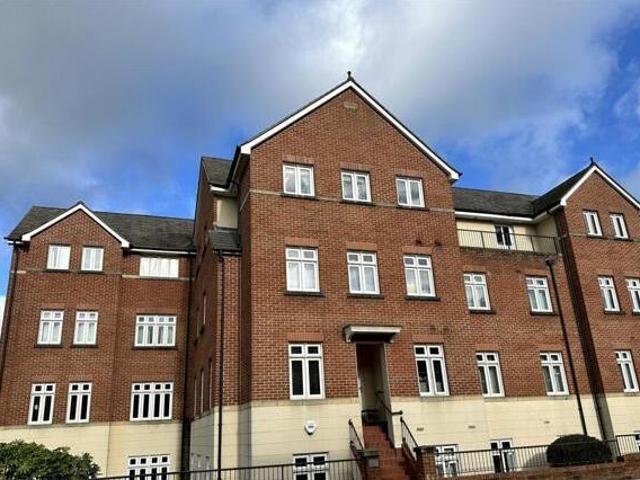 House for sale in Gloucester, Gloucestershire
