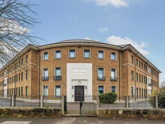 House for sale in Gloucester, Gloucestershire