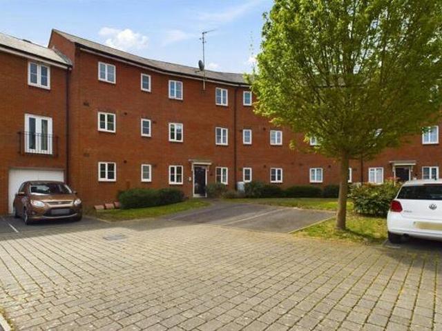 House for sale in Gloucester, Gloucestershire