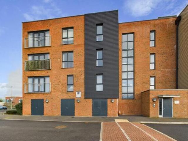 House for sale in Gloucester, Gloucestershire