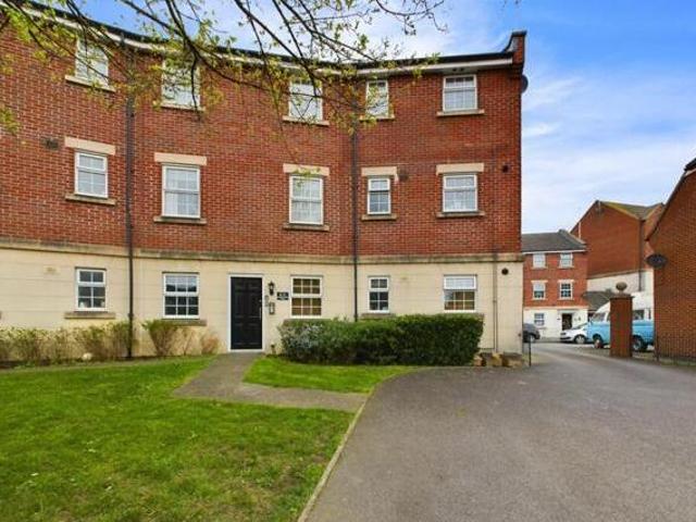 House for sale in Gloucester, Gloucestershire