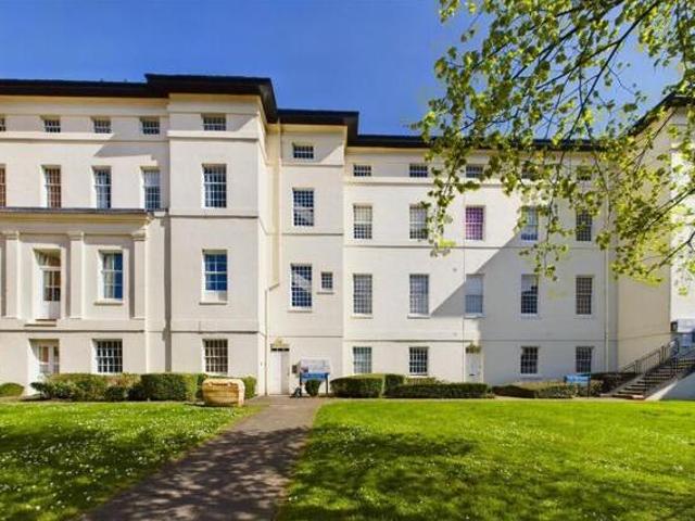 House for sale in Wotton Pitch, Gloucester