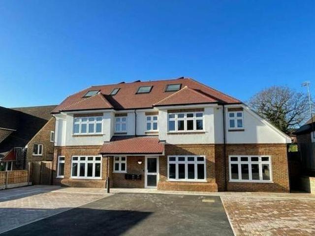 House for sale in Hillview, Surrey