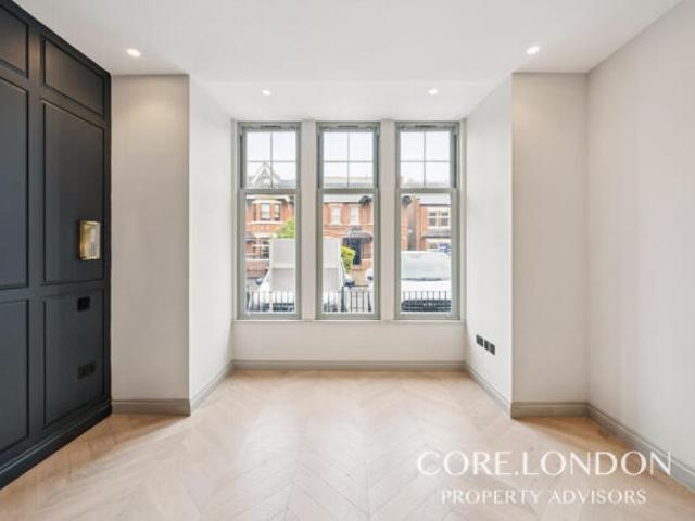 Apartment for sale in Greater London