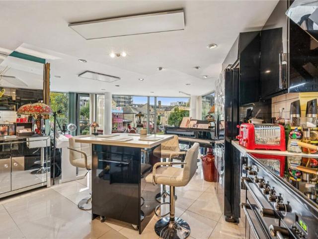 Apartment for sale in Cat Hill