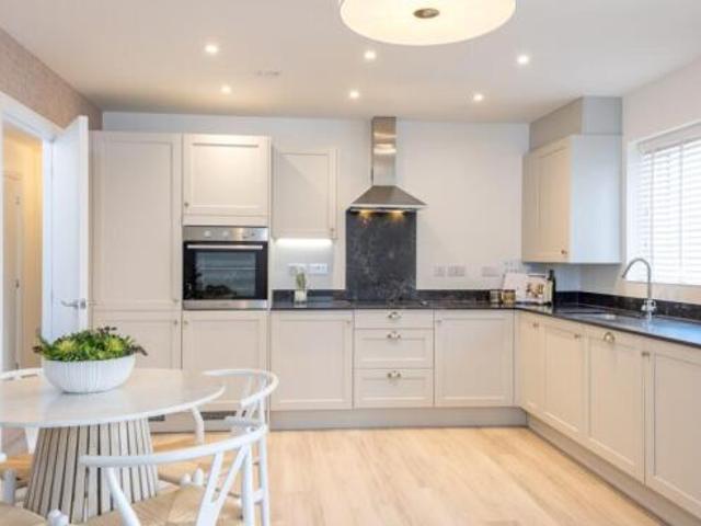 Apartment for sale in Hampshire