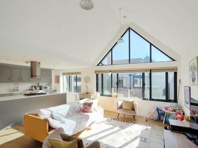 House for sale in Littlecote, West Sussex
