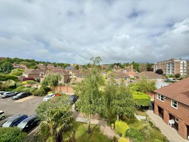 Apartment for sale in Eastbourne, East Sussex