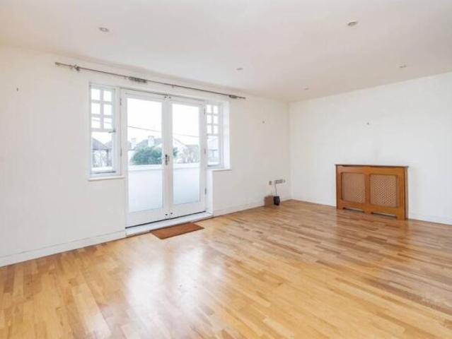 Apartment for sale in The Bridge, Kent