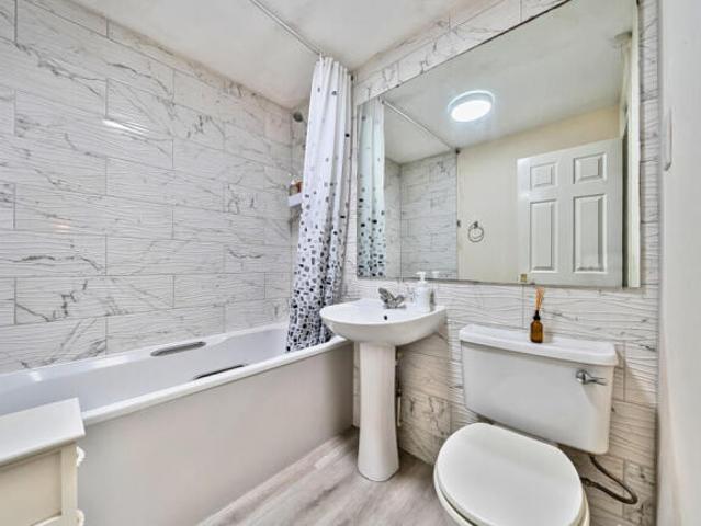Apartment for sale in The Slade, Oxfordshire