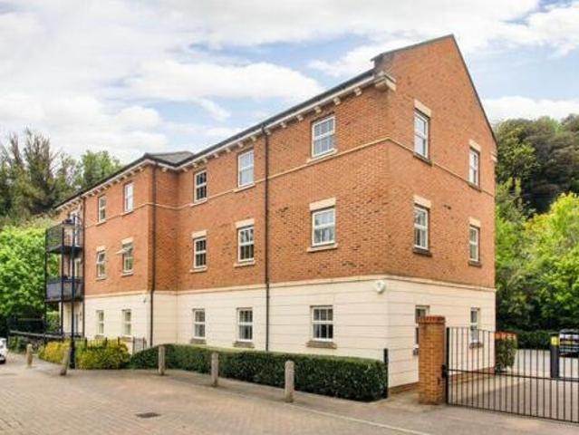 House for sale in Swanscombe and Greenhithe, Monks Orchard