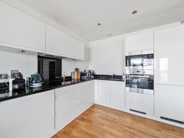 Apartment for sale in Key Street, Suffolk