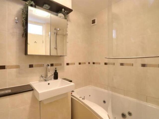 Apartment for sale in Worthing, West Sussex