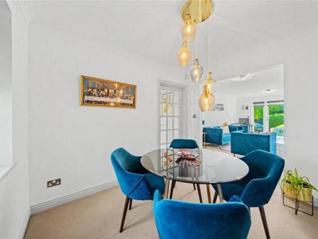 Apartment for sale in Roundhay, West Yorkshire