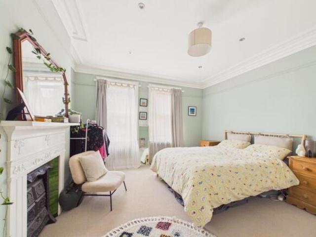 Apartment for sale in Folkestone