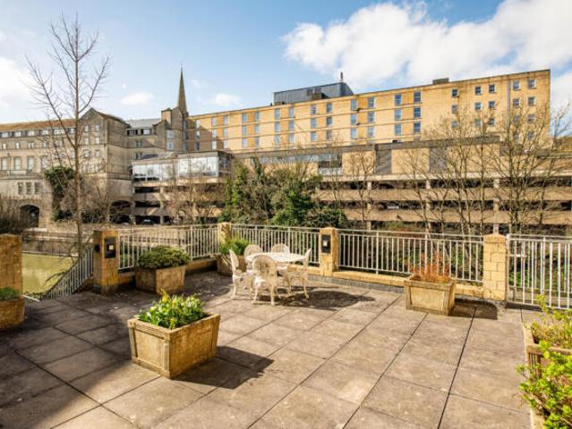Apartment for sale in Bath, West of England
