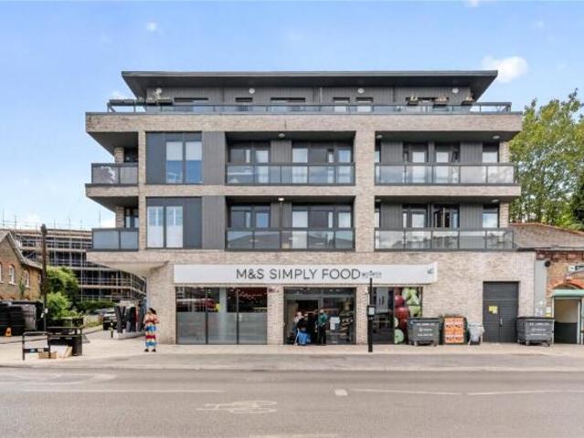 Apartment for sale in East Dulwich, Greater London