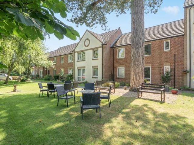 Apartment for sale in Rodbourne, Swindon