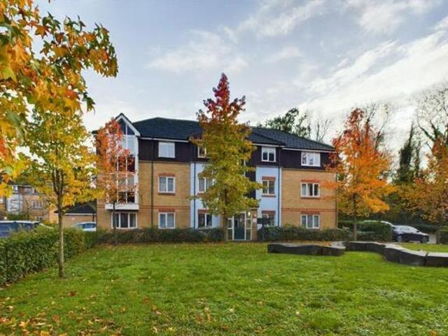 House for sale in Guildford Park, Guildford