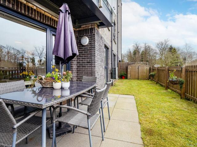 Apartment for sale in Pollokshaws, Scotland