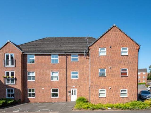 House for sale in Halesowen, West Midlands