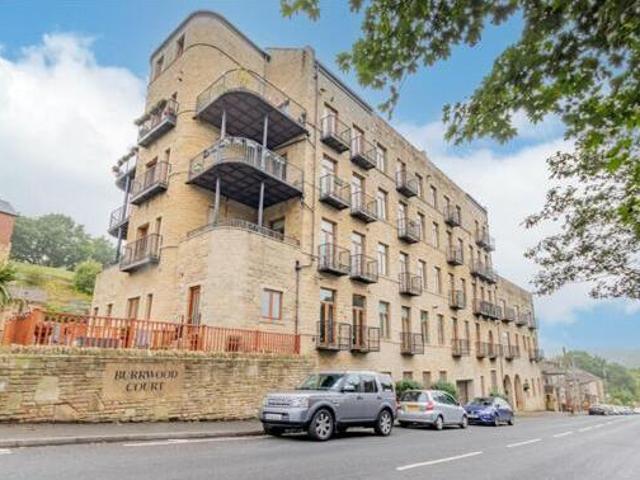 House for sale in Halifax, West Yorkshire