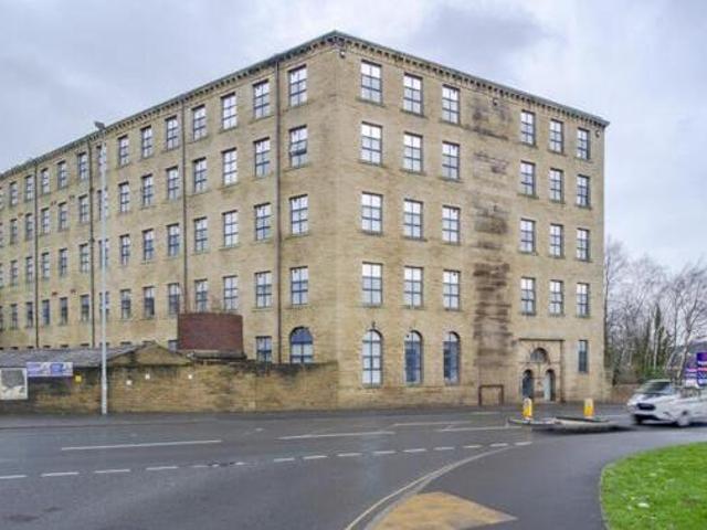 House for sale in Halifax, West Yorkshire