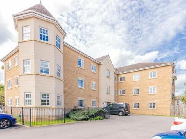 House for sale in Halifax, West Yorkshire