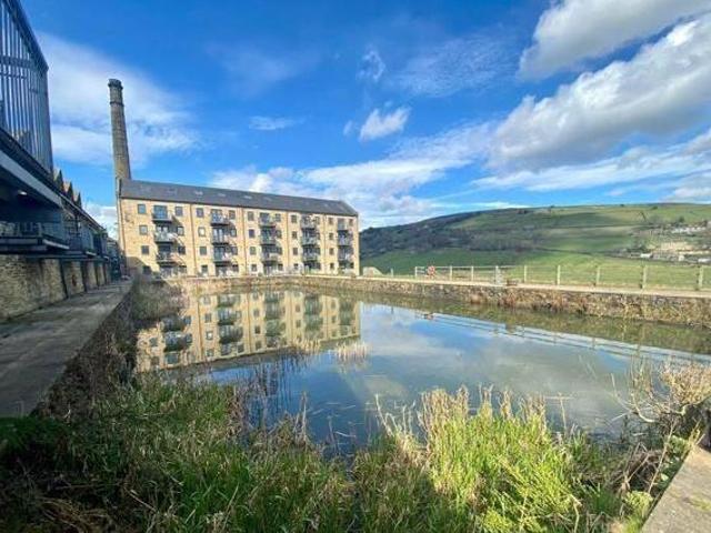 House for sale in Halifax, West Yorkshire