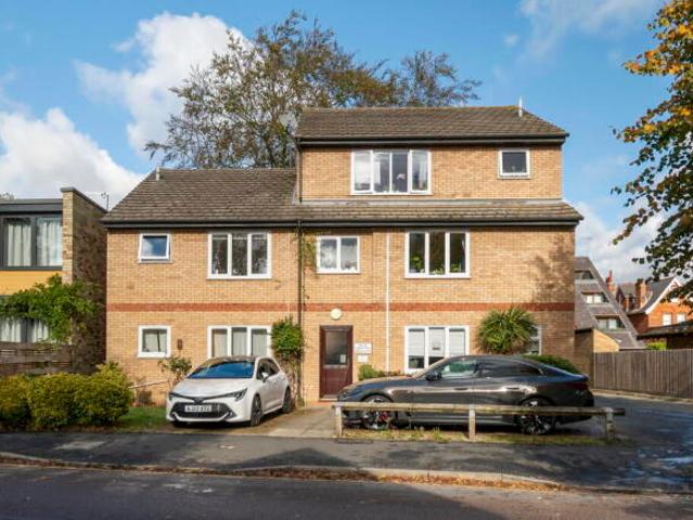 Apartment for sale in Cambridge, Cambridgeshire and Peterborough