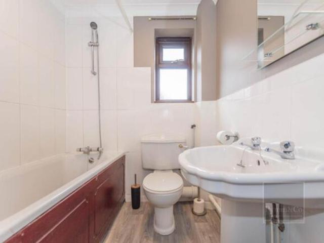 Apartment for sale in East Bank, Norfolk
