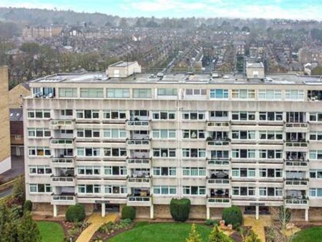 House for sale in Harrogate, North Yorkshire