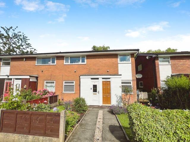 Apartment for sale in Breightmet