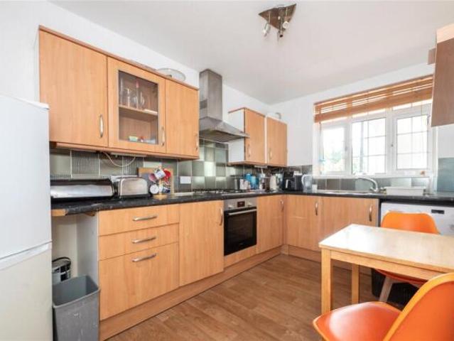 Apartment for sale in Twickenham, Greater London