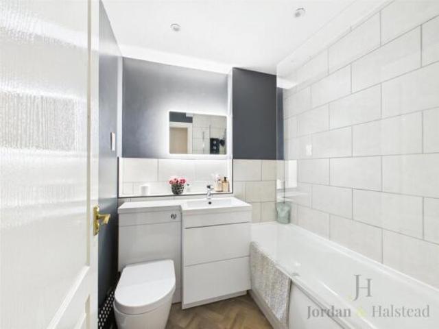 Apartment for sale in Northgate Village, Two Mills