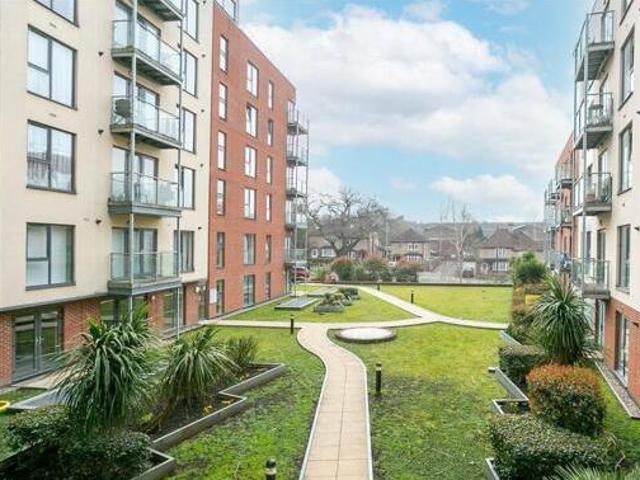 House for sale in Highfield, Pouchen End