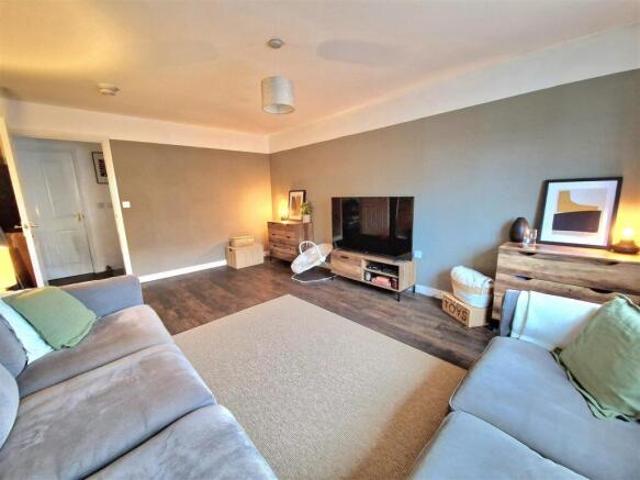 Apartment for sale in Henley, Mid Suffolk