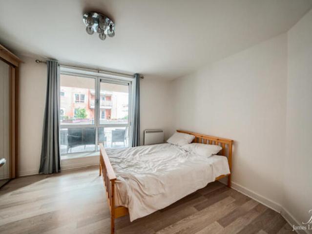 Apartment for sale in South Lane, West Yorkshire
