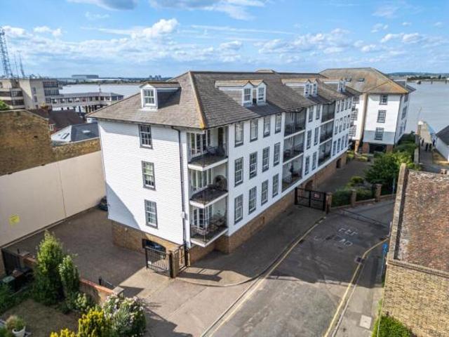 Apartment for sale in Hamerton, Kent