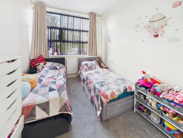 Apartment for sale in Langley Farm, Hampstead Norreys