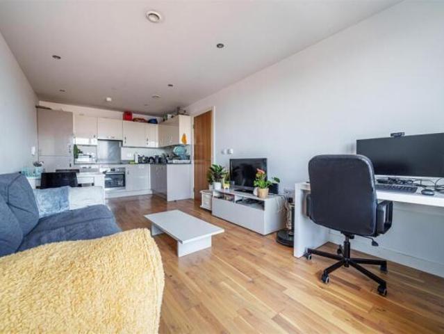 Apartment for sale in Reading