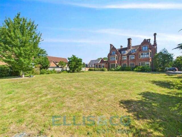 Apartment for sale in Trench Wood, Bourne Vale