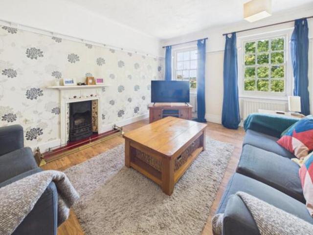 Apartment for sale in Hampstead Norreys, West Berkshire
