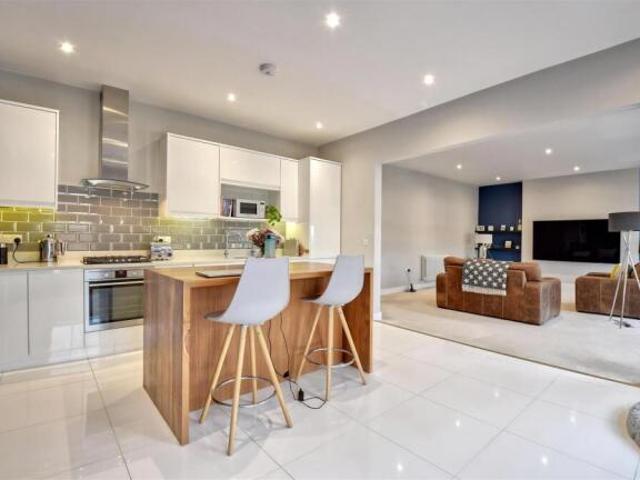 Apartment for sale in Bridgefield, Kent