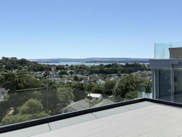 Apartment for sale in Poole